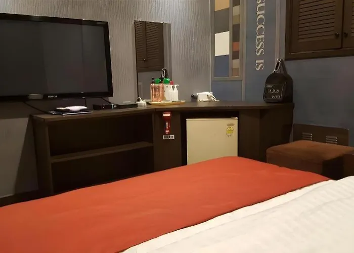 Highland Motel 2*